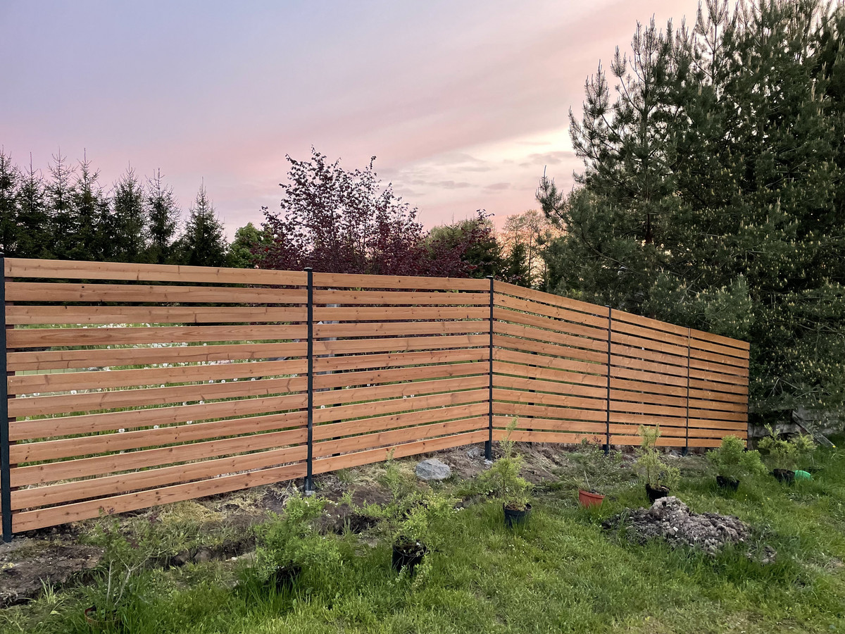 Tvoros stulpų betonavimas